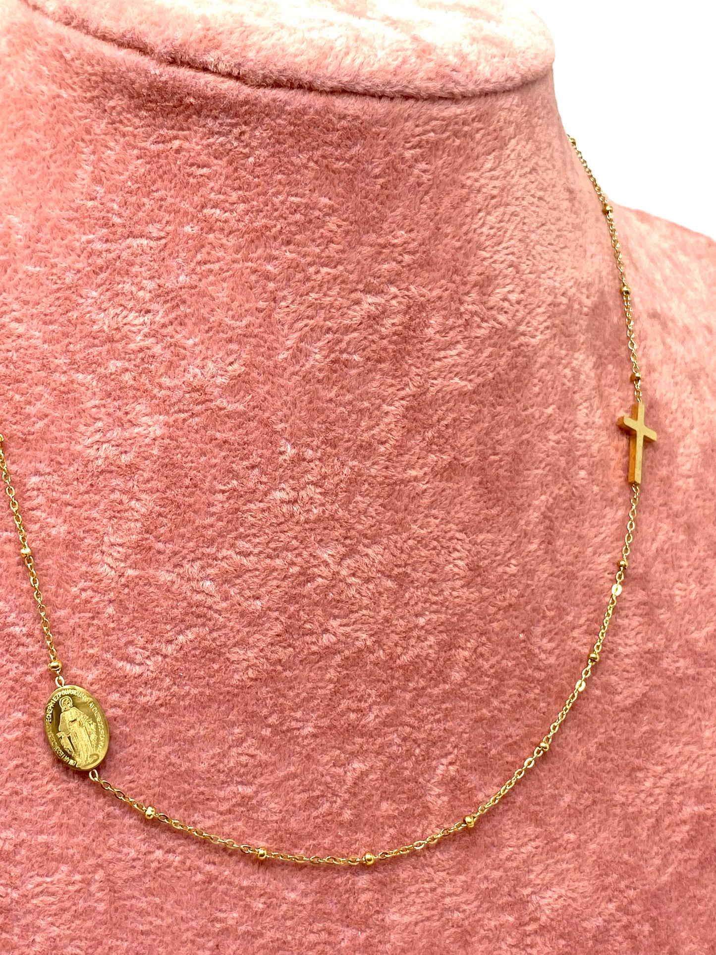 Collar Cruz